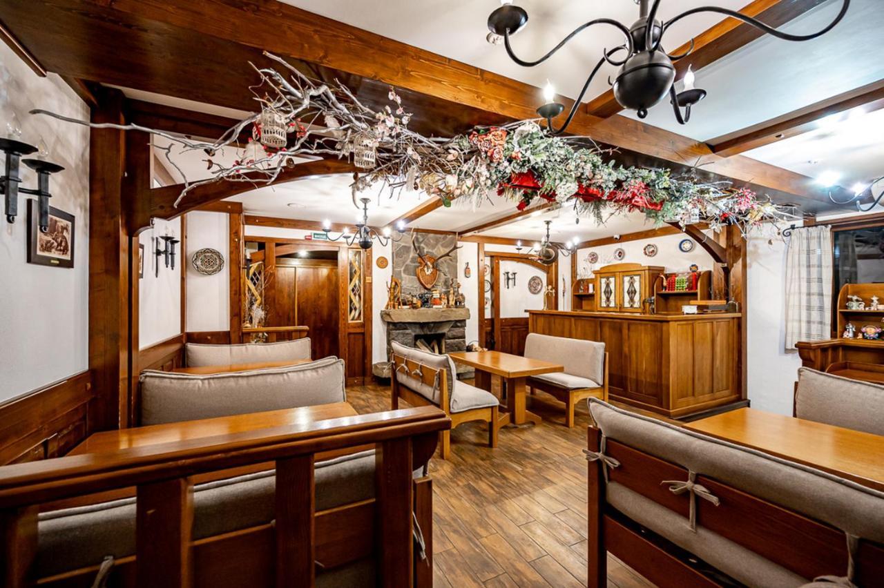 Tatariv Deluxe Hotel Екстериор снимка