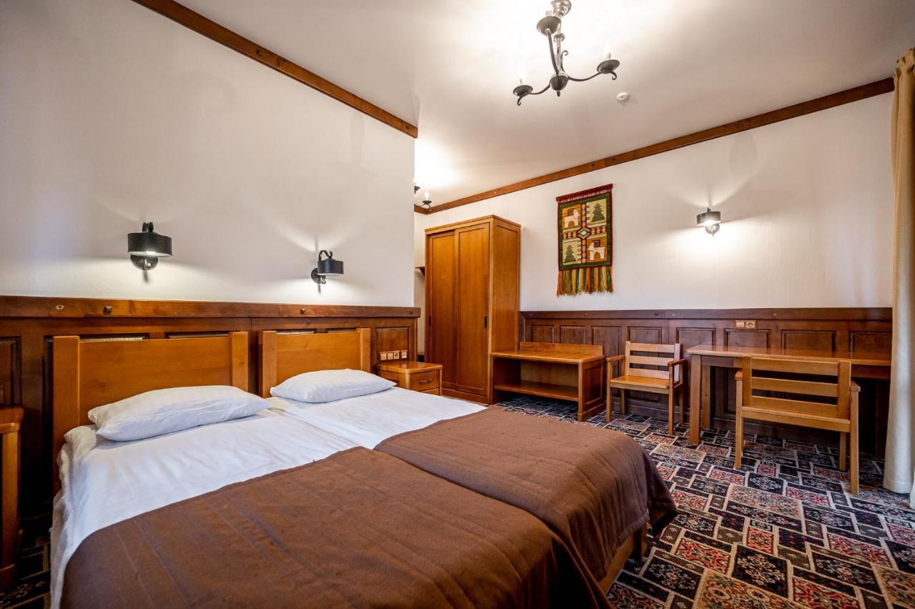 Tatariv Deluxe Hotel Екстериор снимка