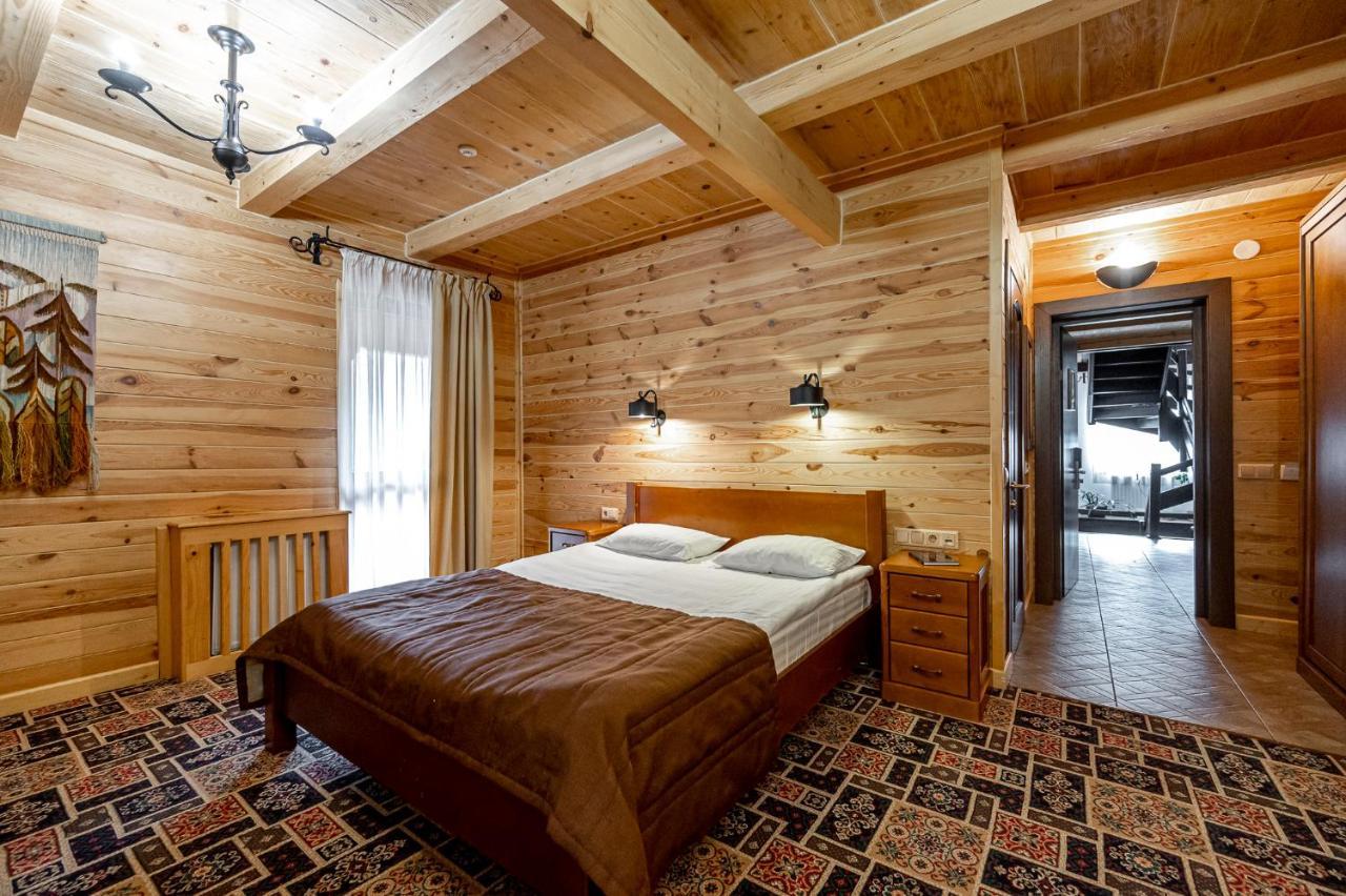 Tatariv Deluxe Hotel Екстериор снимка