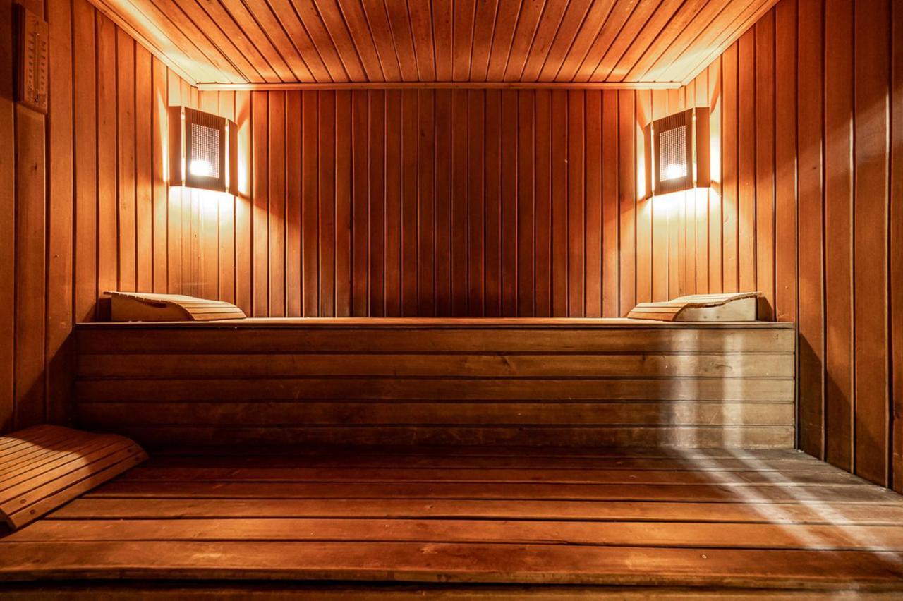 Tatariv Deluxe Hotel Екстериор снимка