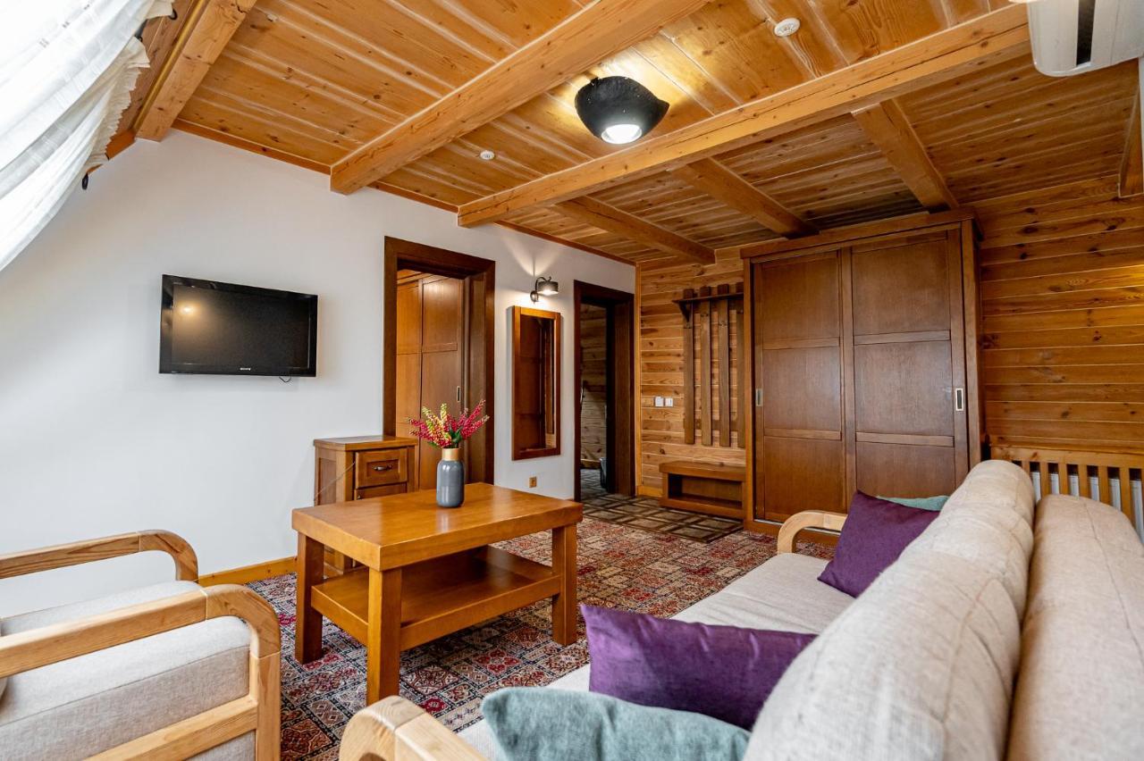 Tatariv Deluxe Hotel Екстериор снимка