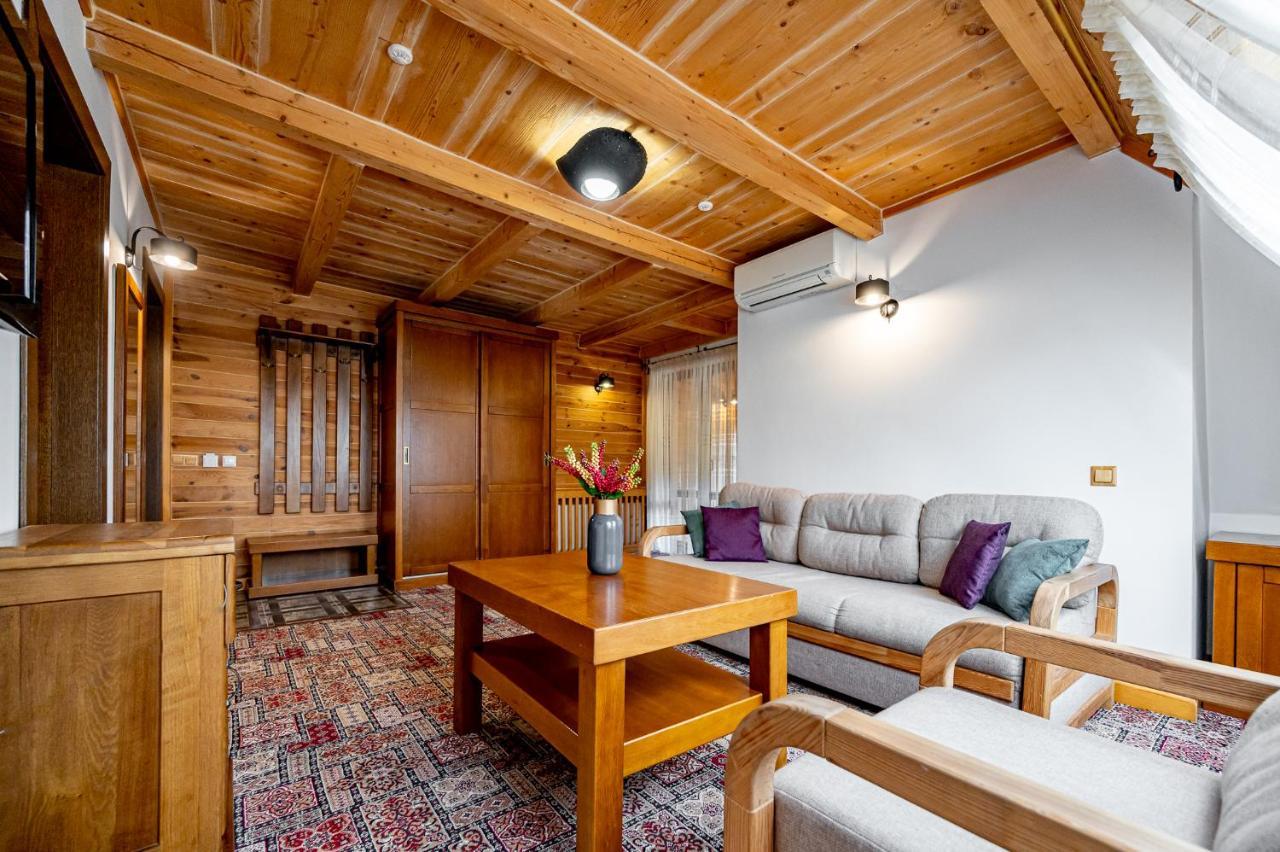 Tatariv Deluxe Hotel Екстериор снимка
