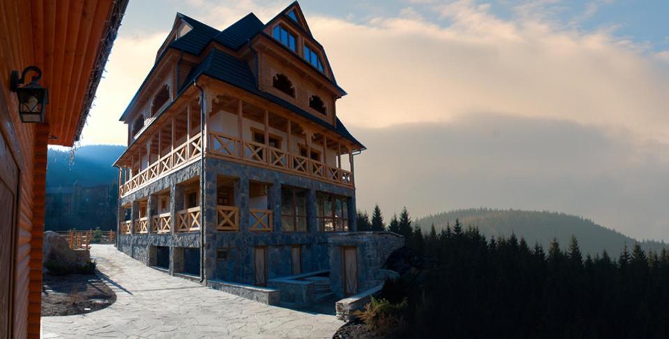 Tatariv Deluxe Hotel Екстериор снимка