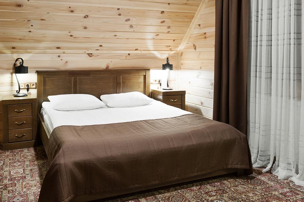 Tatariv Deluxe Hotel Екстериор снимка