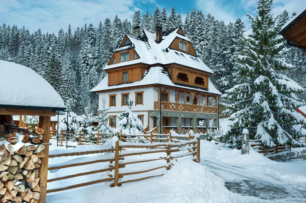 Tatariv Deluxe Hotel Екстериор снимка