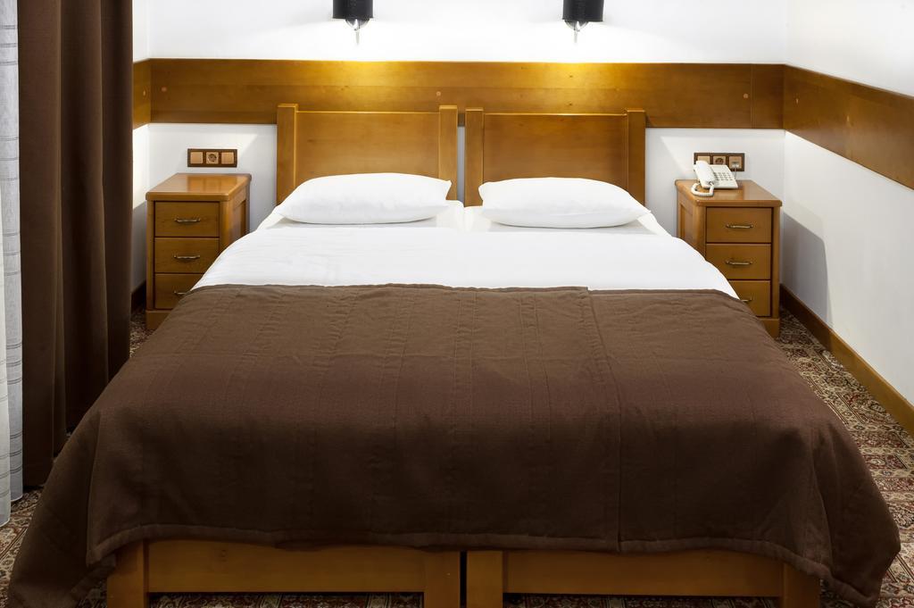 Tatariv Deluxe Hotel Екстериор снимка